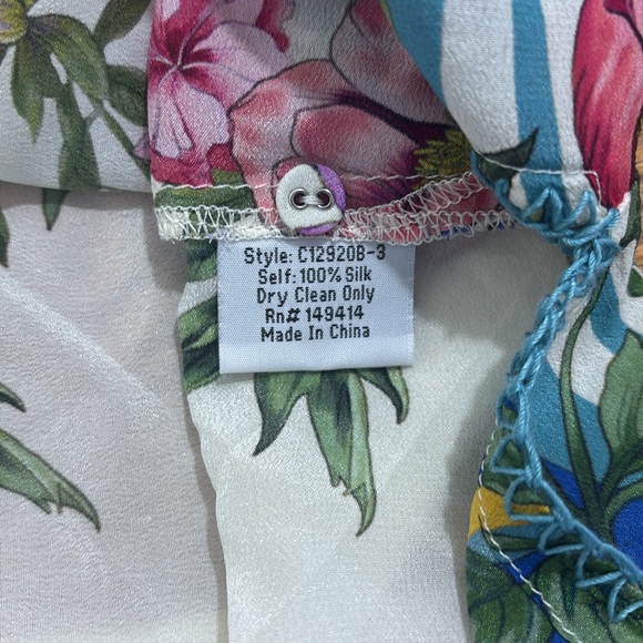 Johnny Was Wilton Silk Button Down Blouse Women’s size Medium - Picture 6 of 9